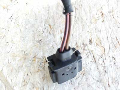 Mercedes Black 2 Pin 2 Wire Connector 85251307